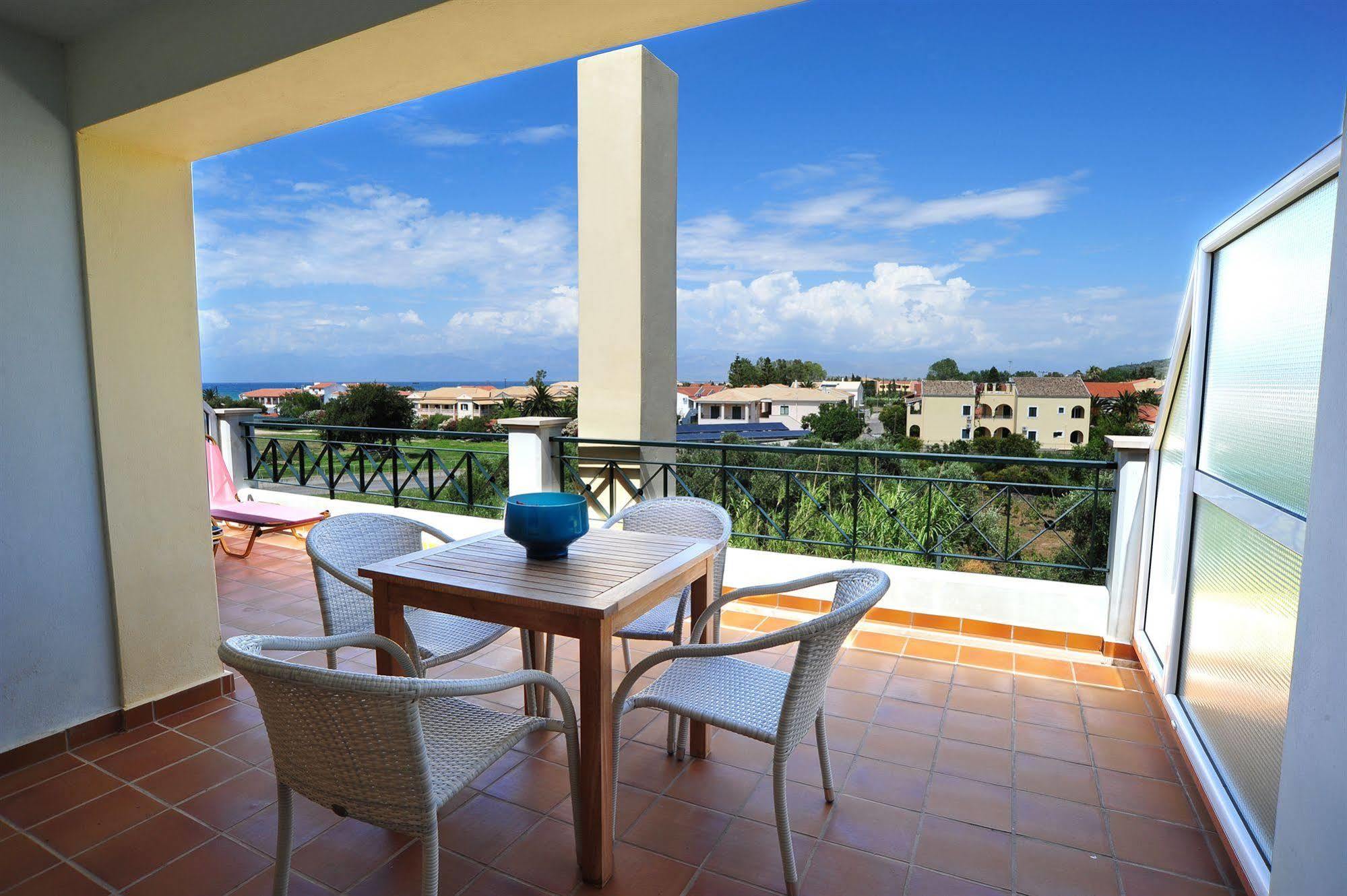 Ionian Princess Suites Hotel アカラヴィ エクステリア 写真