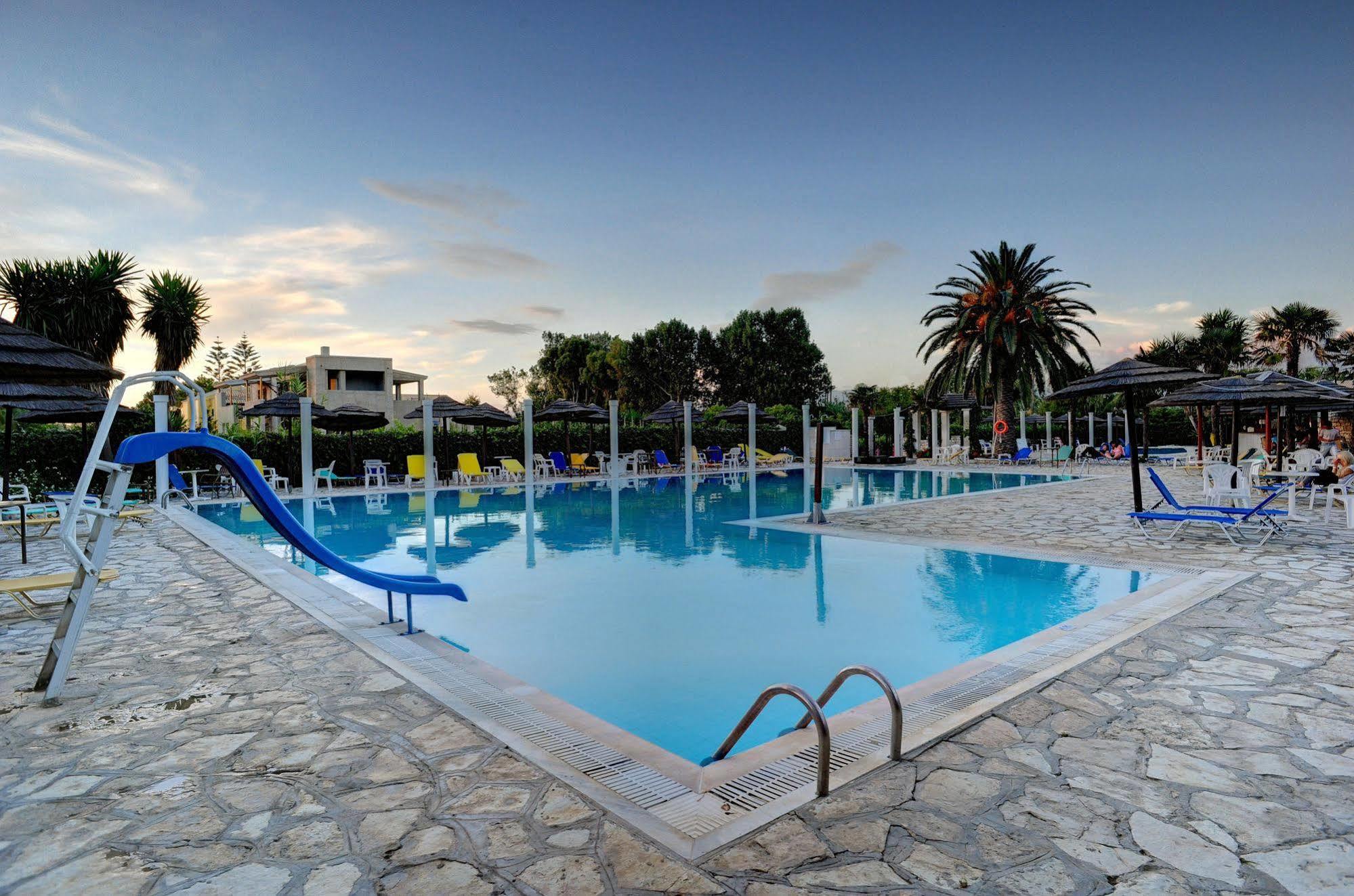 Ionian Princess Suites Hotel アカラヴィ エクステリア 写真