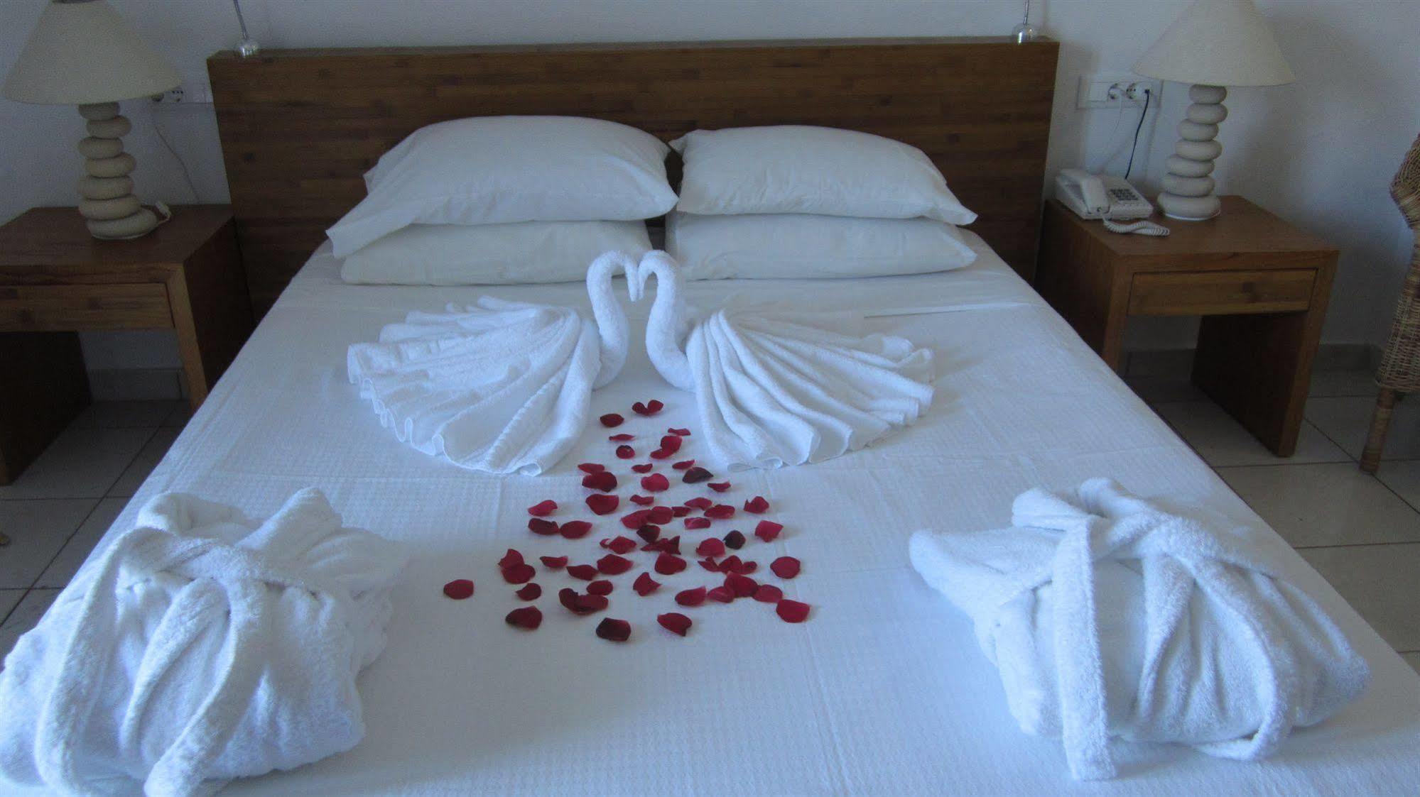 Ionian Princess Suites Hotel アカラヴィ エクステリア 写真